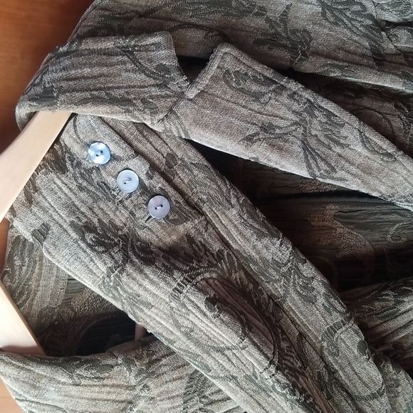 Chico's brocade jacket, gold and golden olive, size 1 - Picture 5 of 5